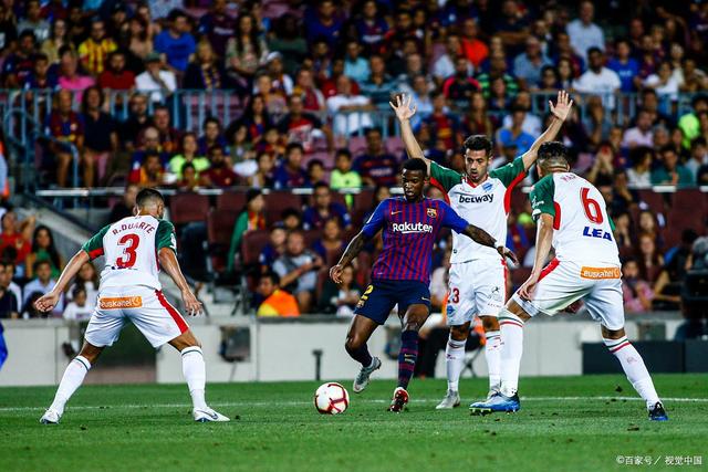 李添荣30分上海不敌首钢遭5连败 曾凡博10分