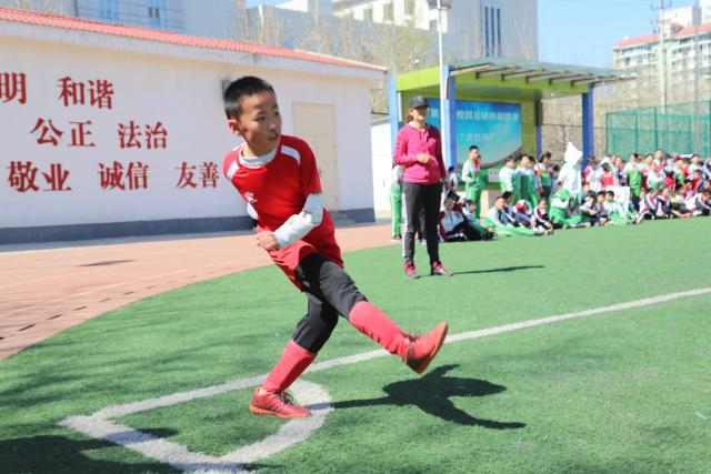 邮报：曼联有意大巴黎门德斯 曾随阿莫林联赛夺冠